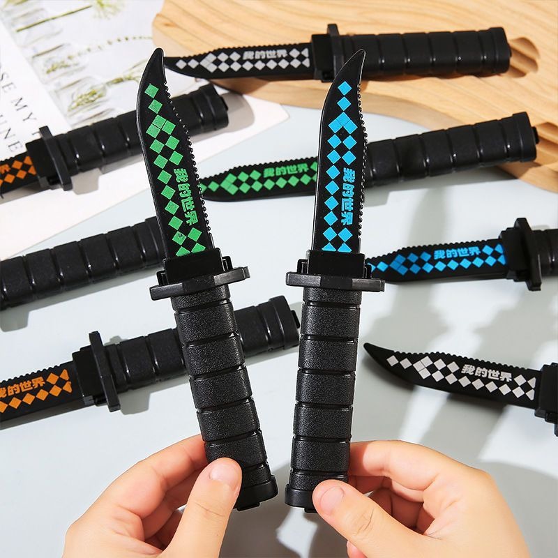 Retractable Dagger Minecraft S - Party Games Minecraft recension och pris