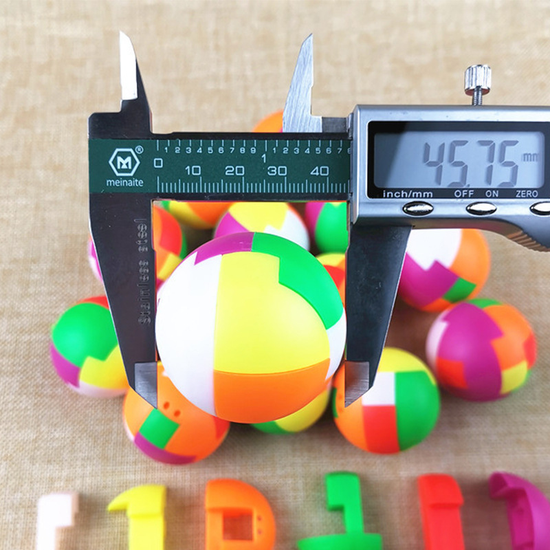 45mm Puzzle Ball Vending Game  - Party Games Egg recension och pris